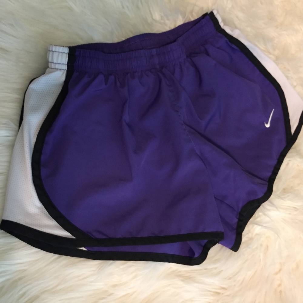 Girls Nike Tempo Shorts
